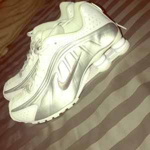 Nike white and silver shocks like new